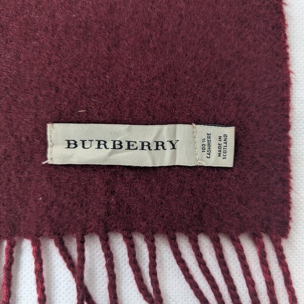 Burberry Classic Nova Check 100% Cashmere Maroon Scarf Made In Scotland - Picture 5 of 8